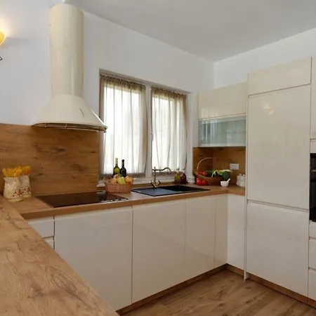 Ferienhaus Mit Privatpool Fur 8 Personen Ca 120 Qm In Dubrava Kod Sibenik, Dalmatien Norddalmatien Holiday home *