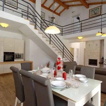 Ferienhaus Mit Privatpool Fur 8 Personen Ca 120 Qm In Dubrava Kod Sibenik, Dalmatien Norddalmatien * Dubrava (Sibenik-Knin)