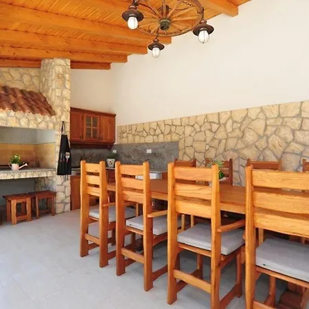Ferienhaus Mit Privatpool Fur 8 Personen Ca 120 Qm In Dubrava Kod Sibenik, Dalmatien Norddalmatien Holiday home *