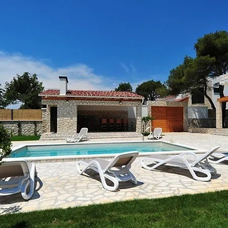Ferienhaus Mit Privatpool Fur 8 Personen Ca 120 Qm In Dubrava Kod Sibenik, Dalmatien Norddalmatien Holiday home Dubrava (Sibenik-Knin)